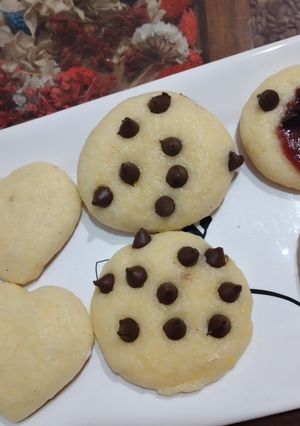 Una foto de Masa fácil y económica para galletitas. Además son Riquísimas🍪