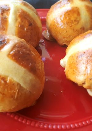 A picture of Hot cross buns.