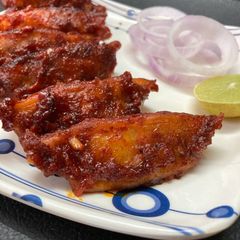 A picture of Chicken momos.
