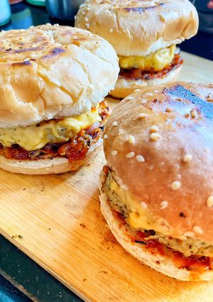 A picture of Chicken burger.
