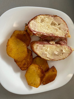 Őzgerinc formában sült baconos csirkemell recept fotója