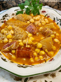 Una foto de Garbanzos con callos