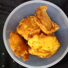 A picture of Bread pakora.