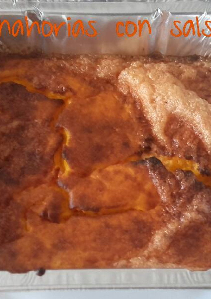 Una foto de Soufflé de zanahorias con salsa de yogur*