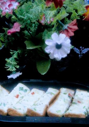 চিলি চীজ গার্লিক ব্রেড (chili cheese garlic bread recipe in Bengali) রেসিপির প্রধান ছবি