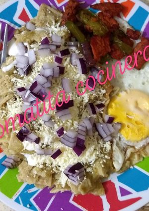 Una foto de Chilaquiles verdes