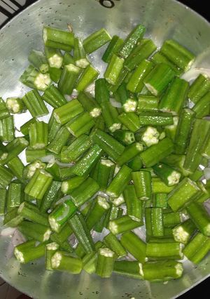 A picture of Okra/ ladies fingers #authors marathon.