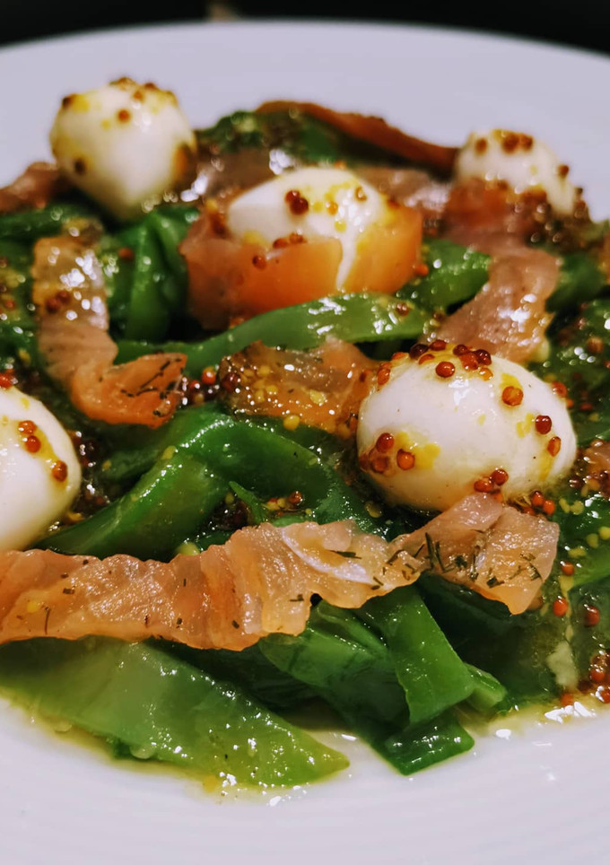 Una foto de Ensalada de judías verdes con salmón, con vinagreta de mostaza