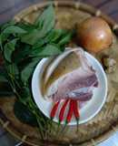 Thịt heo rừng xào lá lốt