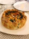 Torta salata con zucca, biete e nocciole