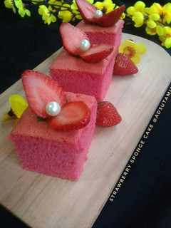 Foto resep Strawberry Sponge Cake