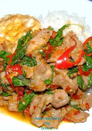 รูปของ ข้าวผัดกะเพราหมู-ไข่ดาว