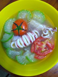 紅蕃茄絲瓜脆卷粉絲 的食譜成品照片