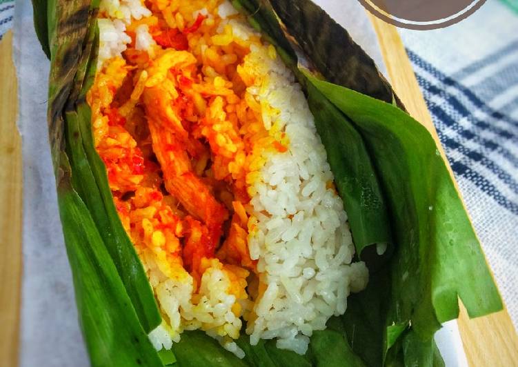 DICOBA! Resep Nasi Bakar Ayam Suwir Pedas masakan rumahan simple