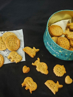 வீட் சால்ட் பிஸ்கட்(wheat salt biscuit recipe in tamil) செய்முறை முக்கிய புகைப்படம்