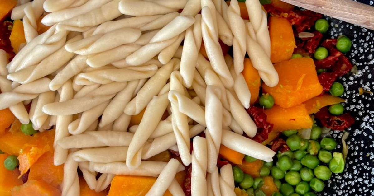 Ricetta Tagliatelle di carote con pesto di prezzemolo e mandorle di Elodia  - Cookpad