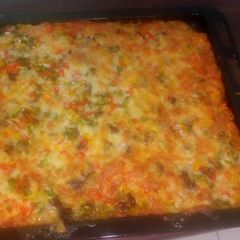 A picture of Homemade beef pizza.