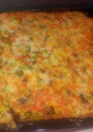 A picture of Homemade beef pizza.