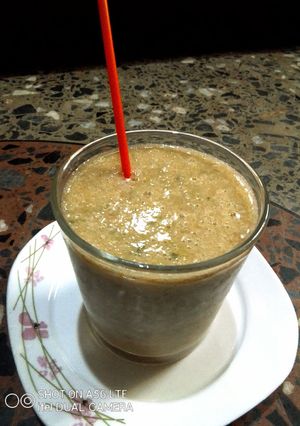 A picture of Banacucumber smoothie.