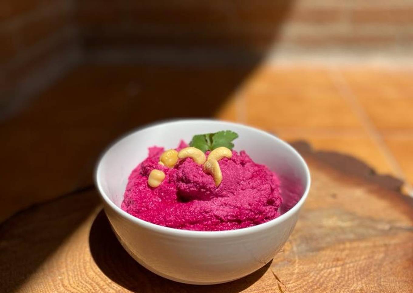 Hummus de remolacha y anacardos con cilantro y lima ¡Buenísimo!