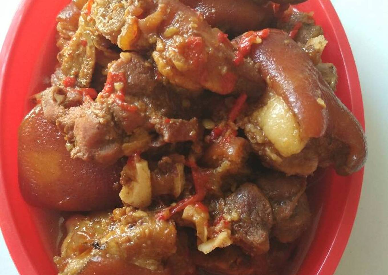 Kaki babi kecap pedas