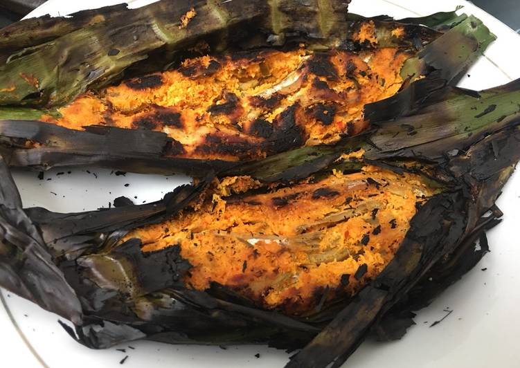 Bahan Menyiapkan Resep Palai Bada Khas Minang Anti Gagal