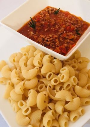 A picture of Tomate mince pasta.