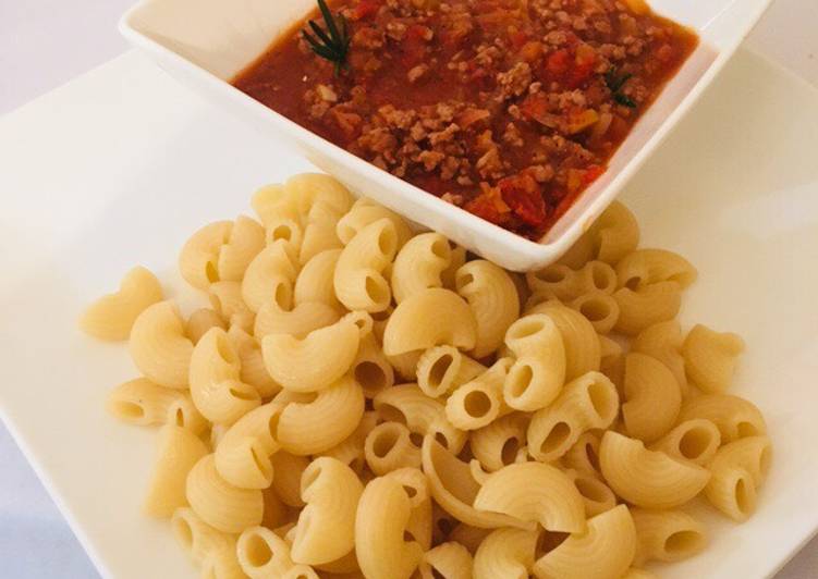 Recipe of Award-winning Tomate mince pasta