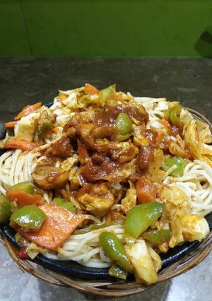 A picture of Chicken tikka masala spaghetti 😋.