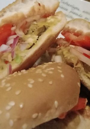 A picture of Chicken shami burger.