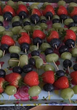 A picture of Fruit skewers.