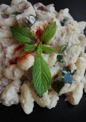 Foto di Cavatelli di ricotta tonno,zucchine e panna, profum alla menta