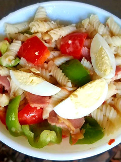 পাস্তা ইন হোয়াইট সস(Pasta in white sauce recipe in Bengali) রেসিপির প্রধান ছবি