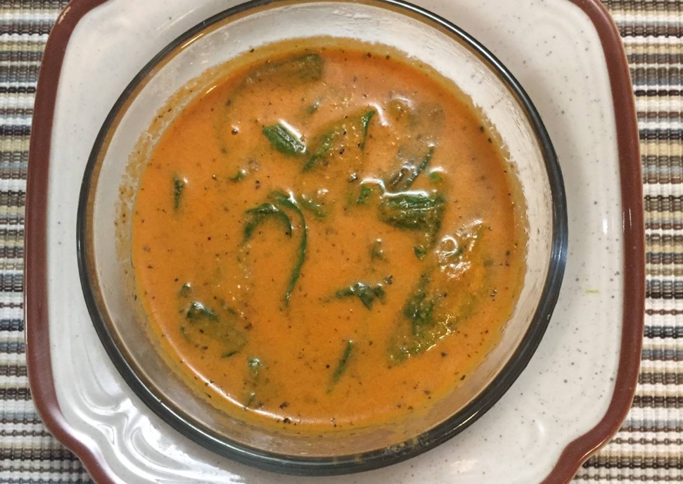Crema de Jitomate y Pimiento
