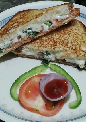 ভেজ চীজ স্যান্ডউইচ (veg cheese sandwich recipe in Bengali) রেসিপির প্রধান ছবি