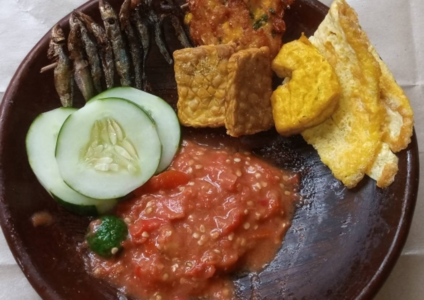 Lalapan ikan asin sambal mentah ala Dapoer_ HN