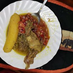 A picture of Kienyeji stew with kachimbari n matoke..... Chapati.