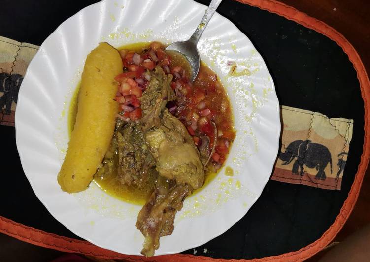 Kienyeji stew with kachimbari n matoke..... Chapati