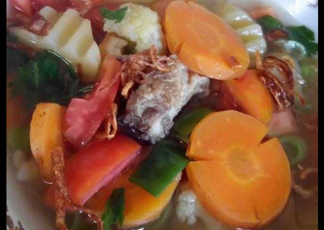 Resep Sop Tulangan Ayam yang Bikin Ngiler