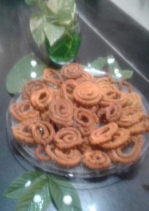 A picture of Rice chakli.