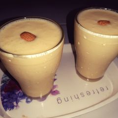 A picture of Banana mango smoothie.