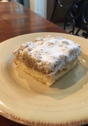 A picture of New York Style Crumb Cake.