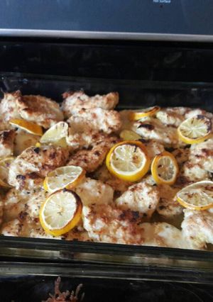 A picture of Fresh lemon garlic chicken.