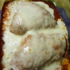 A picture of Chicken Parmigiana.