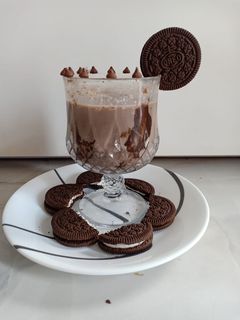 ઓરીયો મિલ્ક શેક (Oreo milk shake) રેસીપી મુખ્ય ફોટો