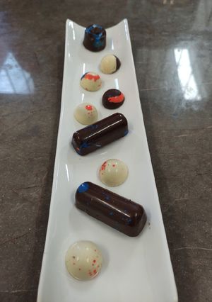 Una foto de Bombones de chocolate con relleno de Chapulín 🦗