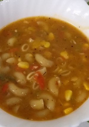 A picture of Macaroni soup.