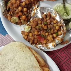 A picture of Matar kulche.
