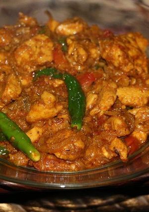 A picture of Boneless chicken Karahi.