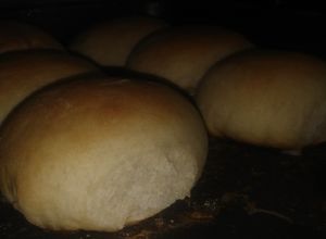 Una foto de Pancitos tipo pebete, para sanguche épico con truco secreto!!
